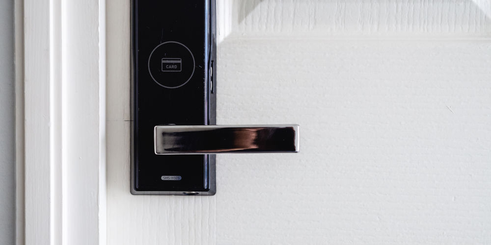 Can smart door locks be hacked
