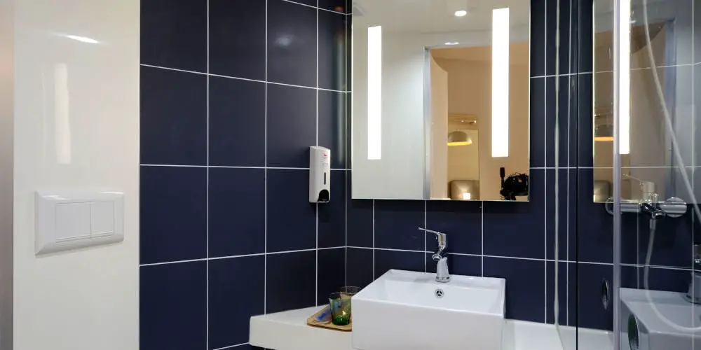 bathroom lighting ideas for small bathrooms