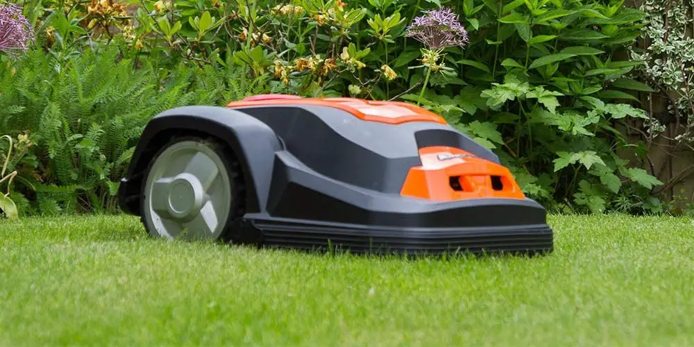 Yard Force SA650ECO robotic lawnmower review