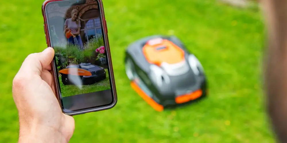 Yard Force robotic lawn mowers