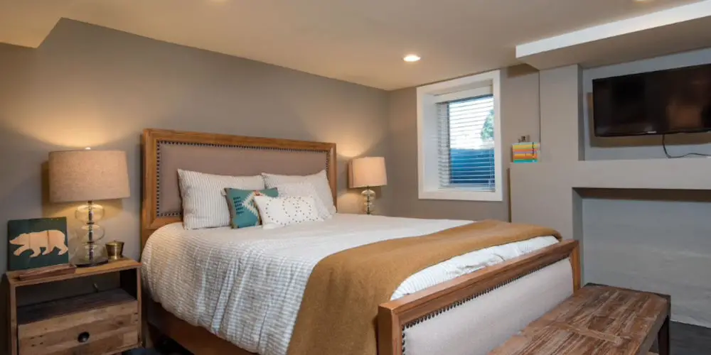 basement bedroom