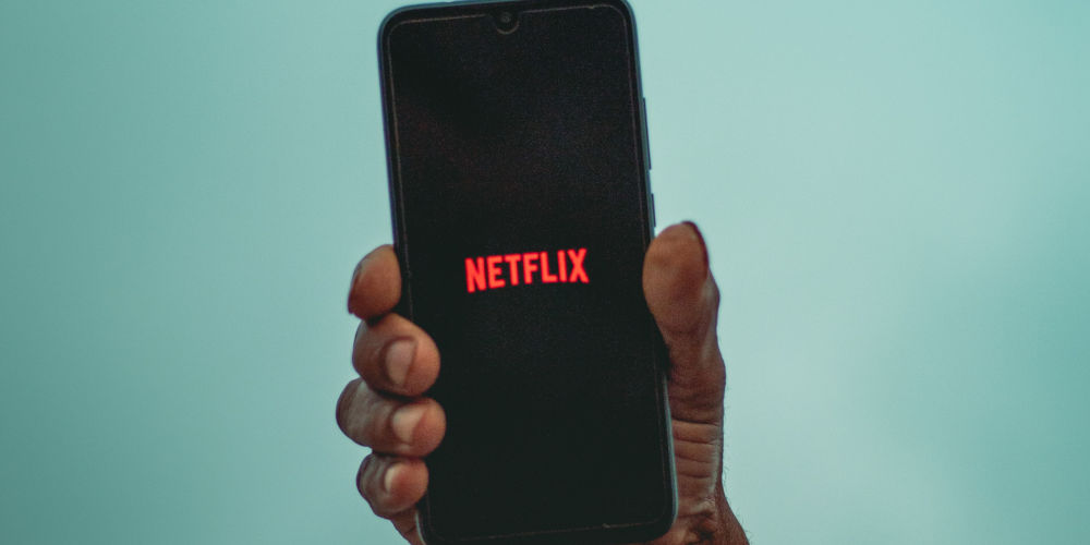 Can you mirror Netflix from iPhone to TV