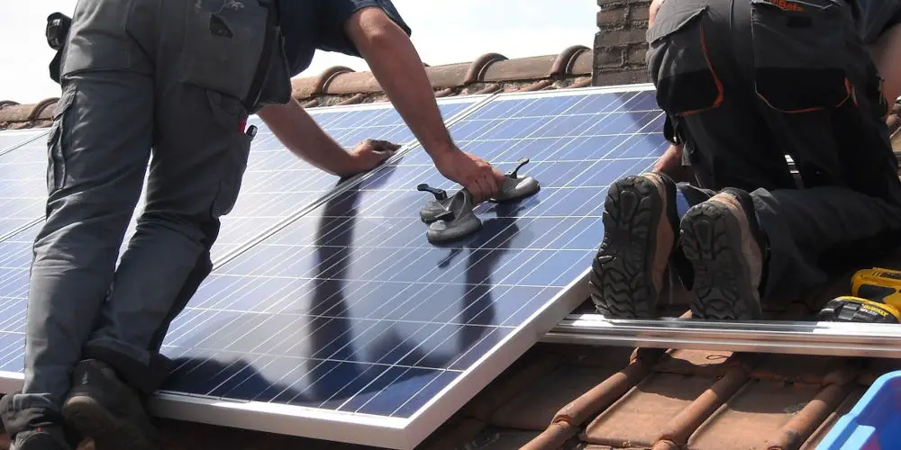 solar panel lifespan