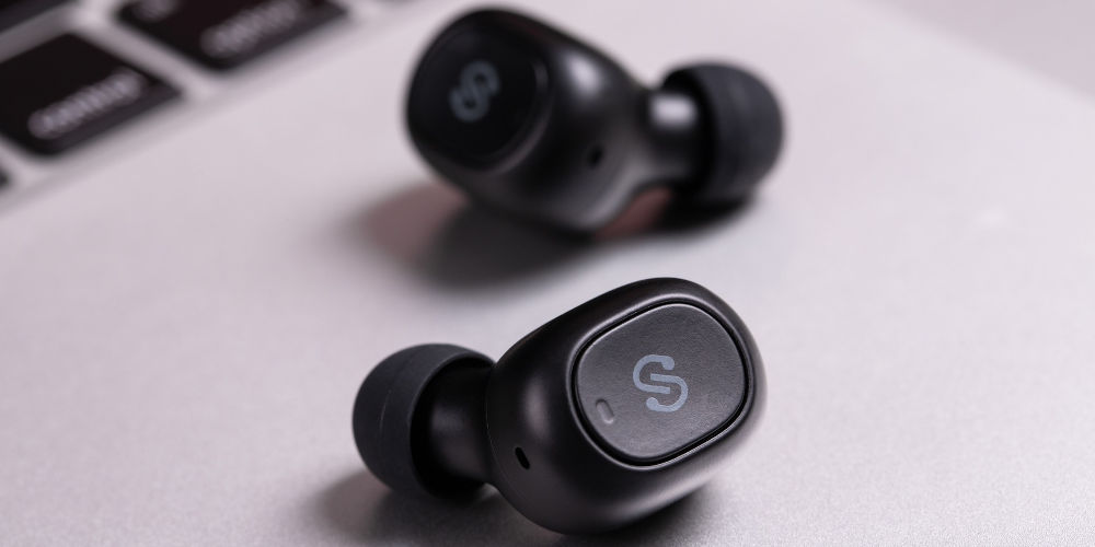 wireless bluetooth earbuds Chromecast